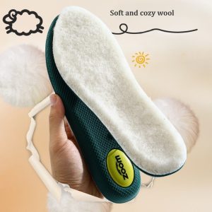 Cozy 100% wool shock-absorbing insole